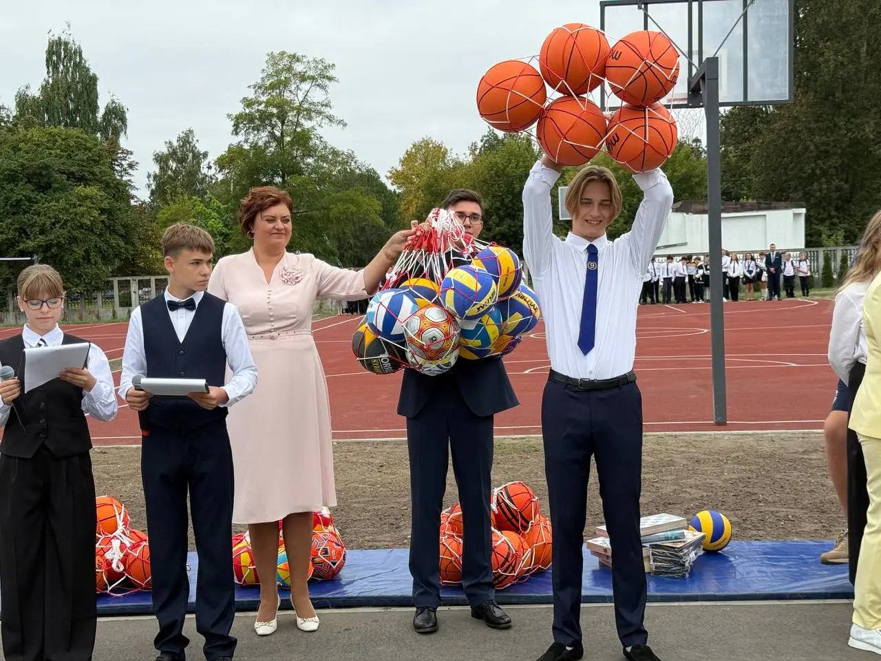 9 школа стадион