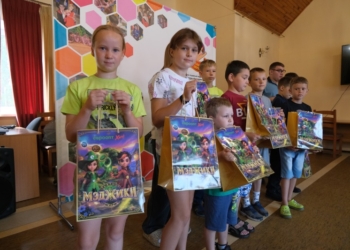 Учащихся школы №32 Бреста и воспитанников Кобринской детской деревни поздравили с началом нового учебного года