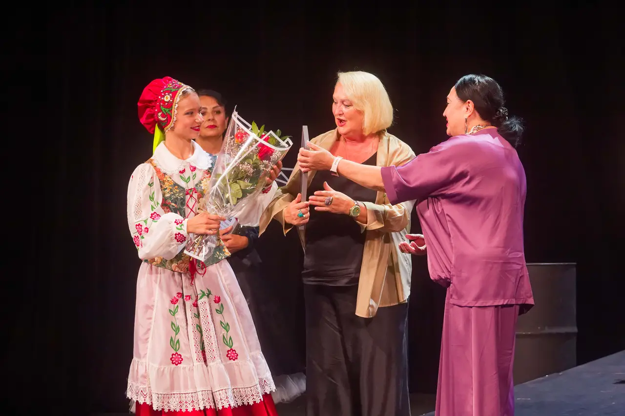 театр Белая Вежа