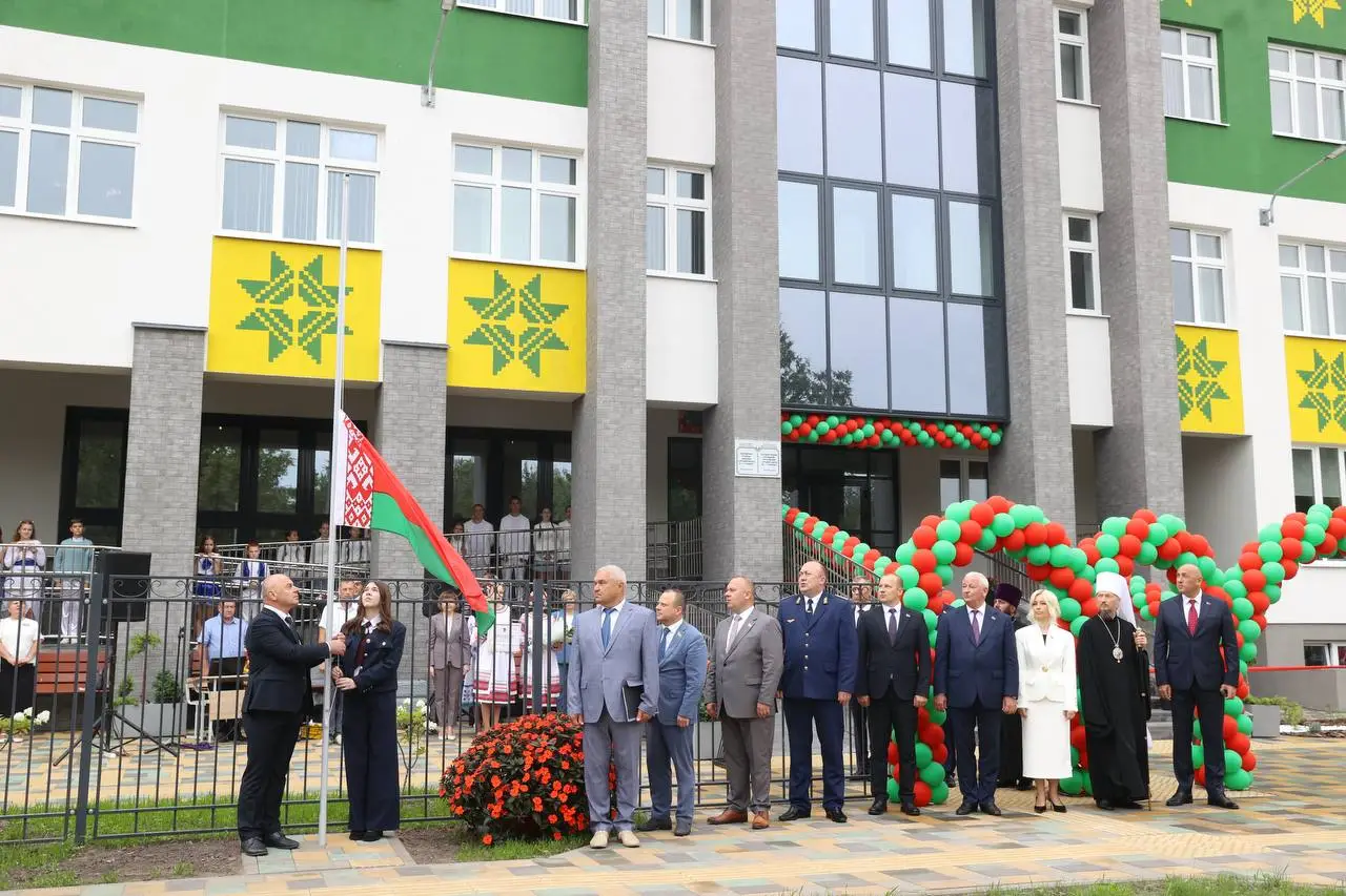 Лунинец школа