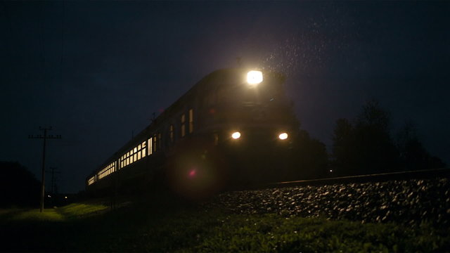 поезд сбил парня