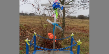 В Каменецком районе украли крест, потом вернули на место