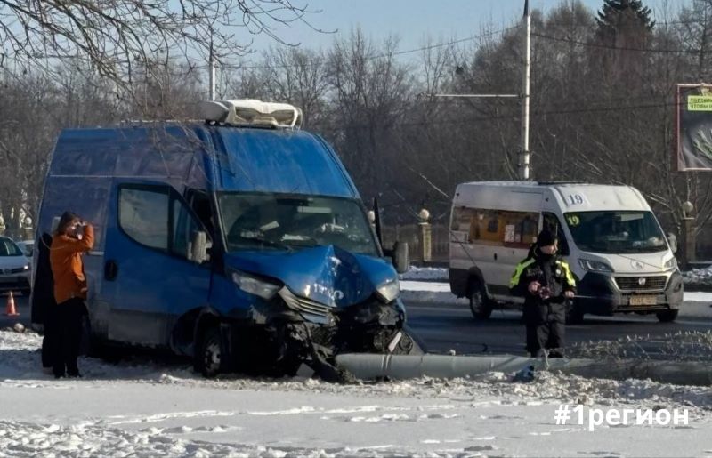 В Бресте проводятся работы по восстановлению троллейбусного движения по улице Московской после ДТП