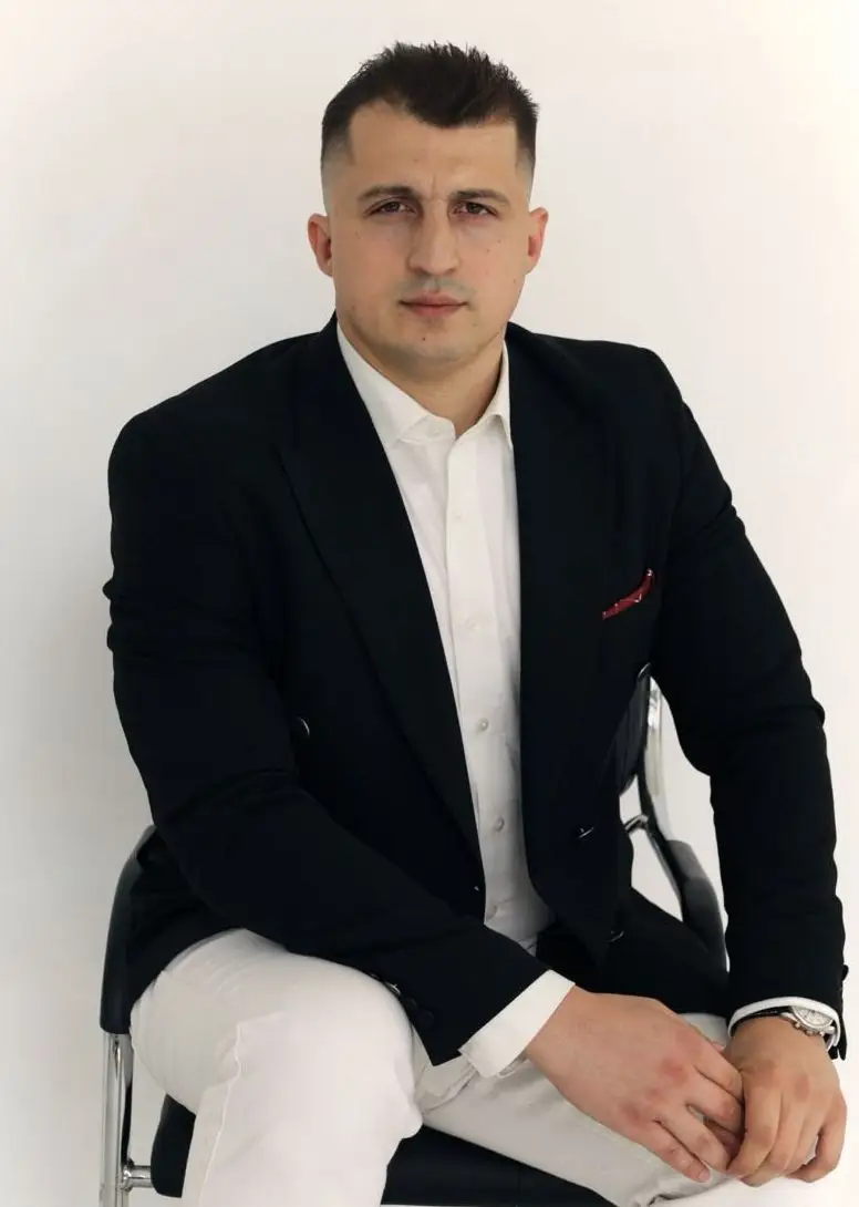 Альберт Казарян