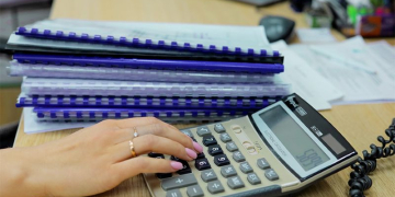 Получили взятку в 15,9 тыс. рублей — заработали штраф такой же