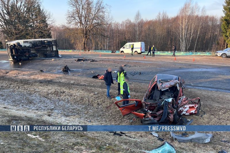 Два человека погибли сегодня утром в ДТП в Минской области