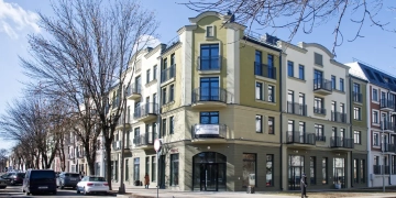 Дом с видом на проспект