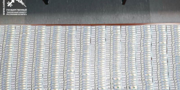 Украинец ехал в Польшу с большой незадекларированной суммой валюты. Возбудили уголовное дело