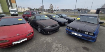 В Бресте активно идет уборка. В том числе — автохлама со стоянок и дворов