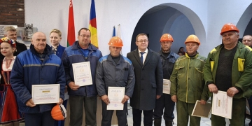 Лучшие каменщики области получили заслуженные награды