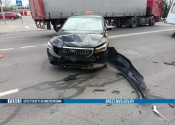 В Пинске случилось ДТП с участием мотоциклиста, он в больнице