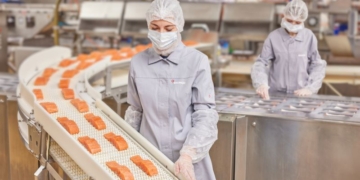 В Бресте будут принимать без экзаменов. Еще и приплатят