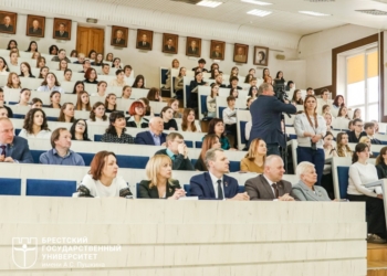 Хто стаў лаўрэатам літаратурнай прэміі імя Уладзіміра Калесніка