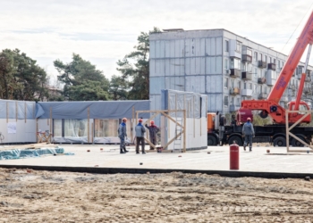 В Южном начали монтировать стены нового детского сада