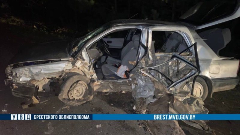 Вчера в Брестском районе автоледи не смогла без проблем совершить обгон