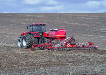 трактор сельское хозяйство