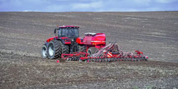 трактор сельское хозяйство