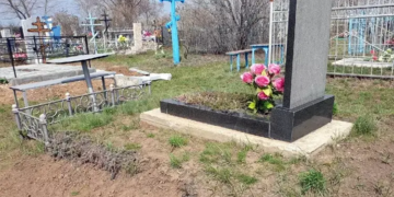 неухоженные могилы