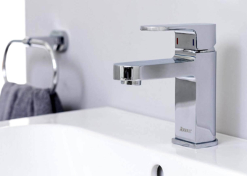 Выбор смесителя для ванны: на что обратить внимание перед установкой