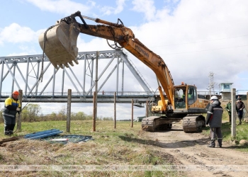 Мост через Припять между Столинским и Лунинецким районами начали строить