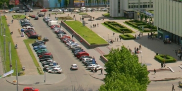Боковой проезд и парковку возле ЦУМа в Бресте закрыли до 15 мая