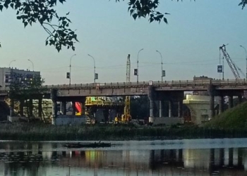 Вниманию водителей: с 20 по 22 мая по Бресту будут перевозить восемь 24-метровых балок
