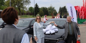 20 ключей от новых автомобилей Белджи сегодня передали учреждениям здравоохранения Первого региона