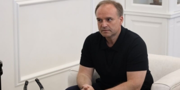 Новым главным тренером хоккейного клуба «Брест» станет Сергей Стась