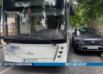 Вчера на Гоголя троллейбус наехал на «Hyundai»