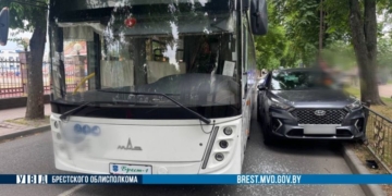 Вчера на Гоголя троллейбус наехал на «Hyundai»