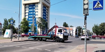 Вниманию тех, кто за рулем: движение в районе Городского сада перекрыто!
