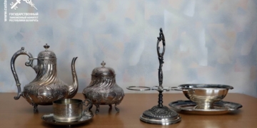 Два десятка изделий, представляющих культурную ценность, выявили на таможне в Бресте
