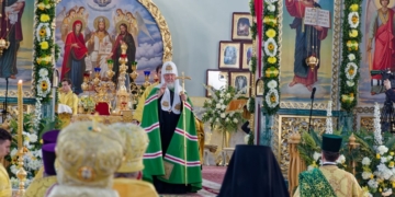 Божественная литургия проходит в Свято-Воскресенском соборе Бреста с участием Патриарха Кирилла