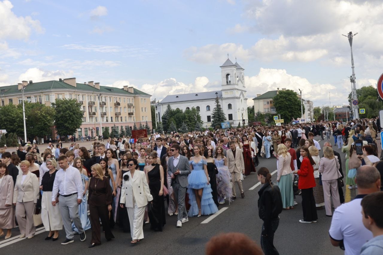 Бал Алые паруса в Бресте