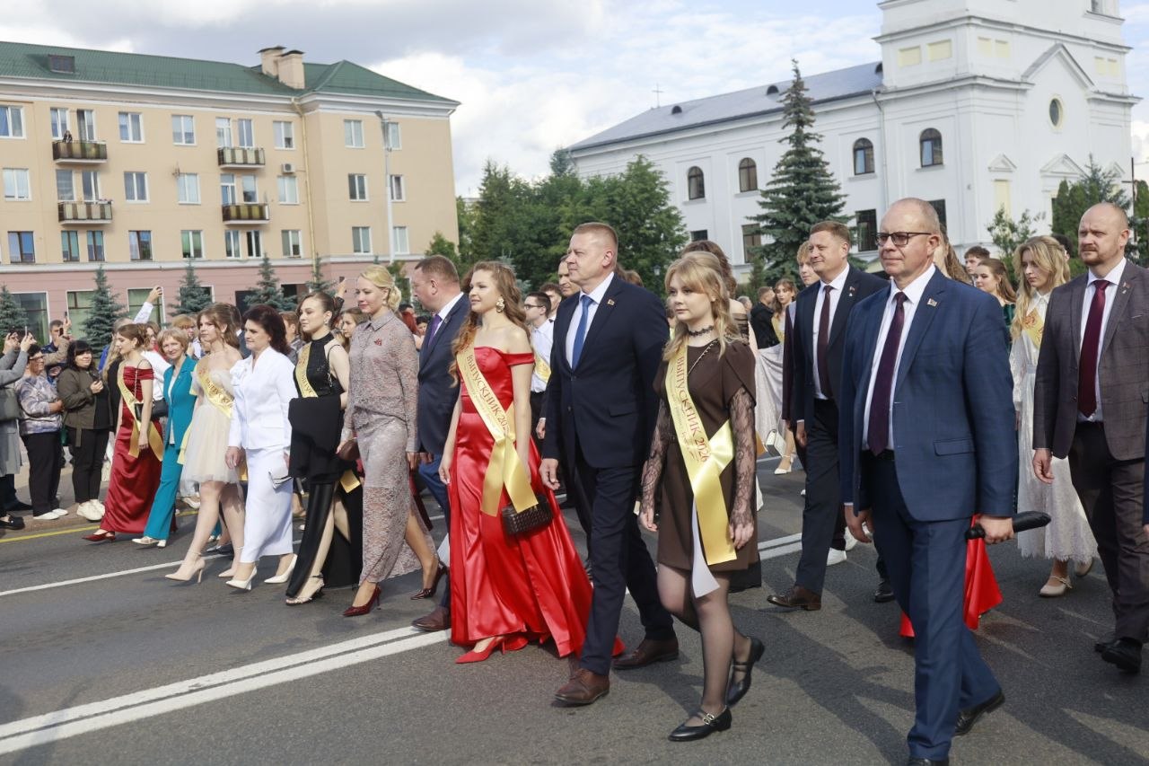 Бал Алые паруса в Бресте