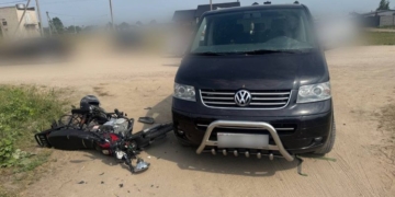 В аг Страдечь «Volkswagen» столкнулся с мотоциклом