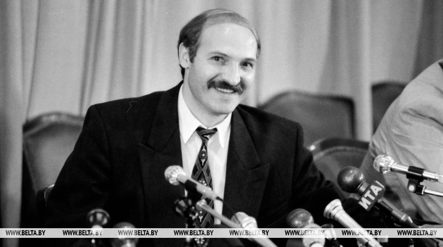 32 года назад прошла первая в истории инаугурация Президента Беларуси