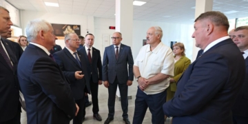 Александр Лукашенко обрисовал основные контуры стратегии развития Электролампового завода в Бресте