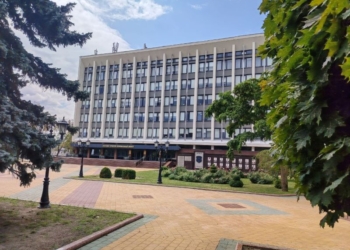 В субботу праздничные мероприятия не помешают провести традиционную прямую линию. Звоните!