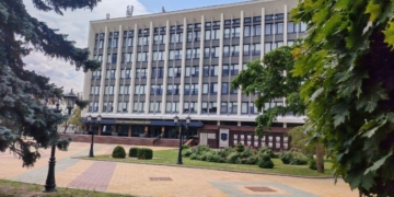 В субботу праздничные мероприятия не помешают провести традиционную прямую линию. Звоните!