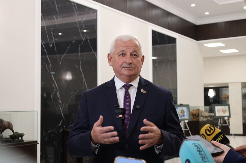 Александр Лукашенко 18 июля заслушал доклад председателя Брестского облисполкома Петра Пархомчика