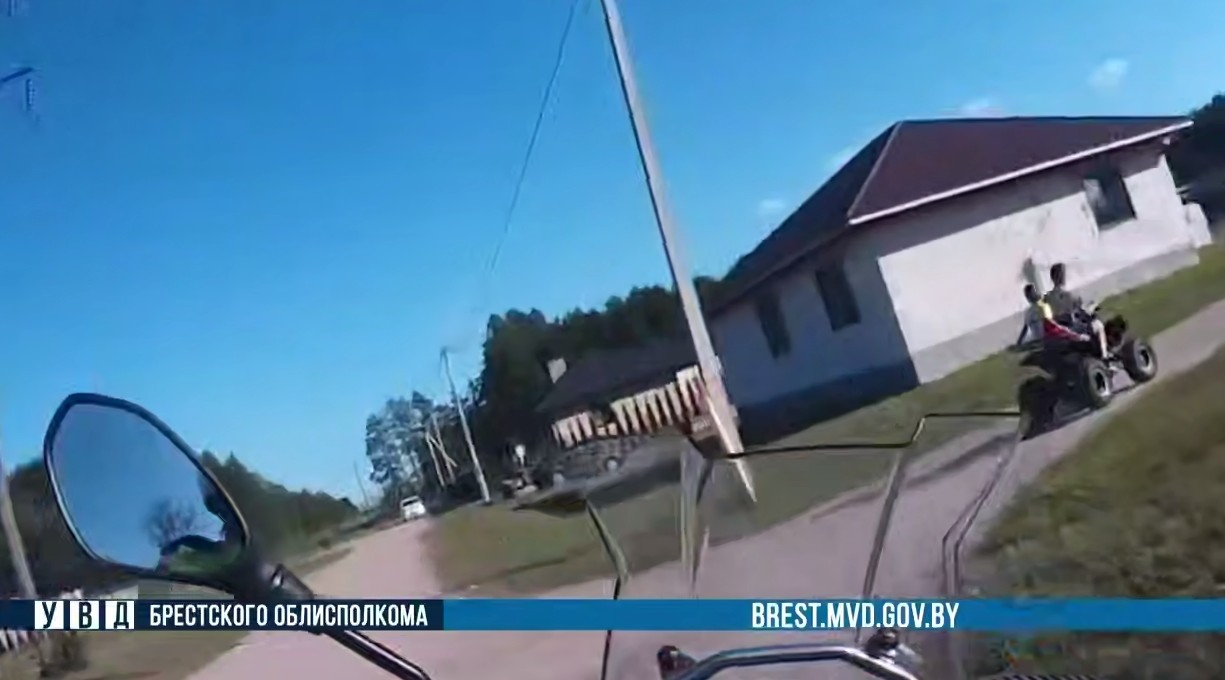 11-летний водитель и 7-летний пассажир… Несовершеннолетних бесправников выявили в Кобринском районе