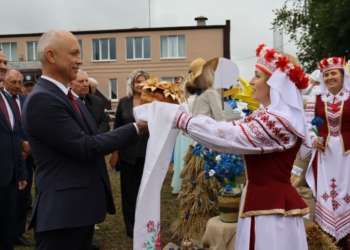 Золотой каравай Кобринщины: Остромичи встречали районные «Дажынкі-2026»