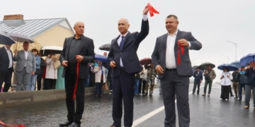 В Кобрине в День народного единства открыли движение по новому мосту через Мухавец