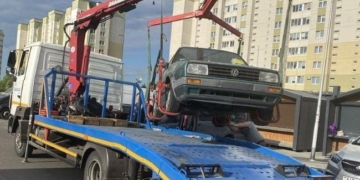 Куда уезжают из дворов заброшенные автомобили