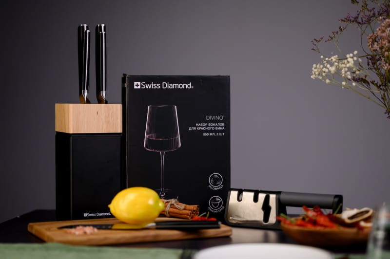 Праздник без повода: в «Евроопт» стартует акция с ножами и бокалами Swiss Diamond