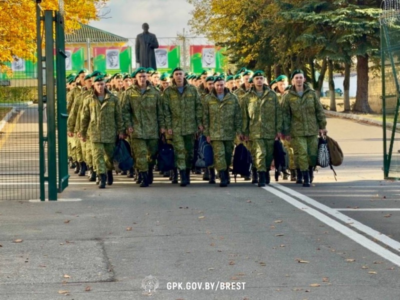 Более 320 военнослужащих Брестской пограничной группы уволены в запас
